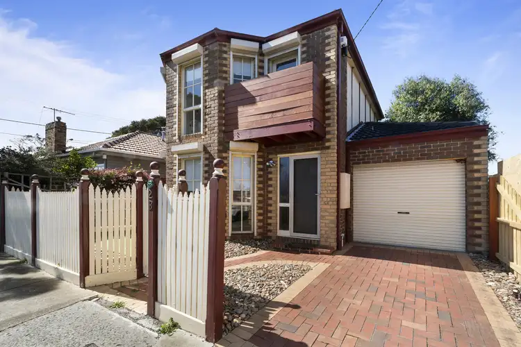 2B Maddox Road, Newport VIC 3015