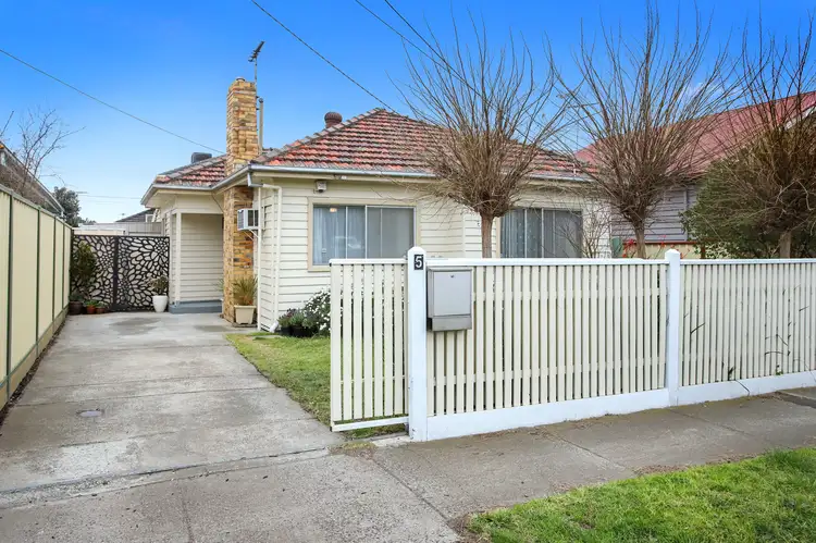 5 Anderson Road, Sunshine VIC 3020
