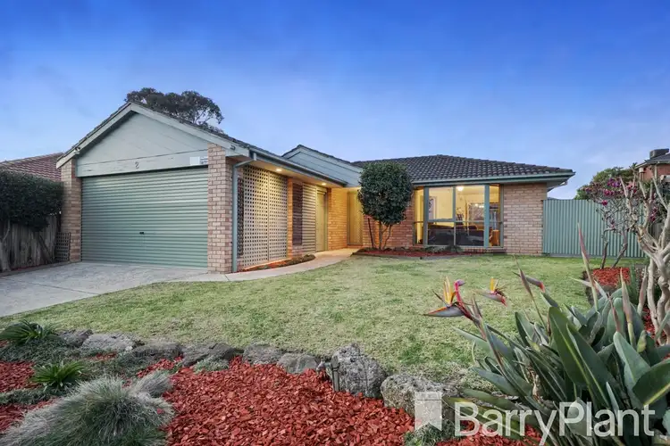 2 Vincent Court, Cranbourne North VIC 3977