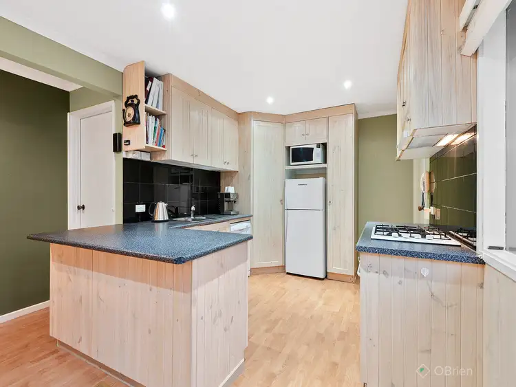 Third view of Homely house listing, 5 Melina Court, Endeavour Hills VIC 3802