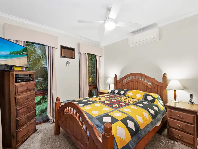 Fifth view of Homely house listing, 5 Melina Court, Endeavour Hills VIC 3802