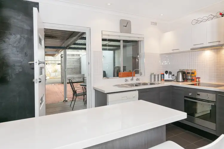 Fifth view of Homely townhouse listing, 11/82 Soldiers Avenue, Freshwater NSW 2096
