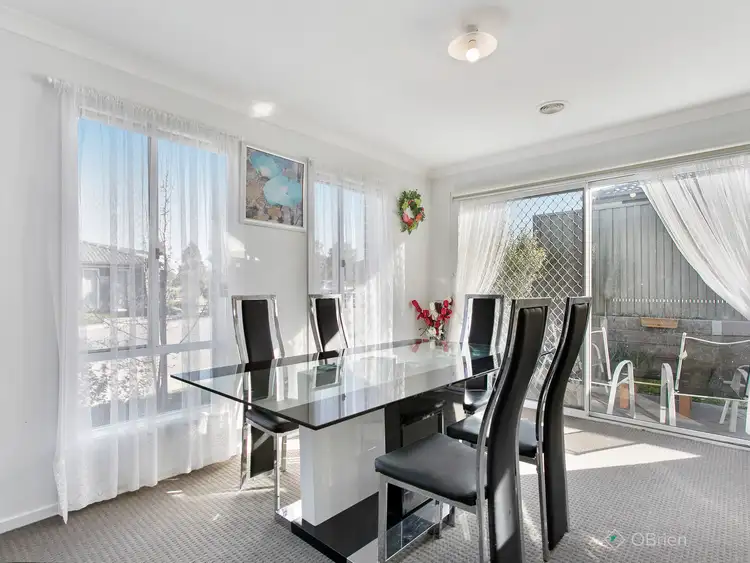 Fifth view of Homely house listing, 37 Renlik Circuit, Cranbourne North VIC 3977