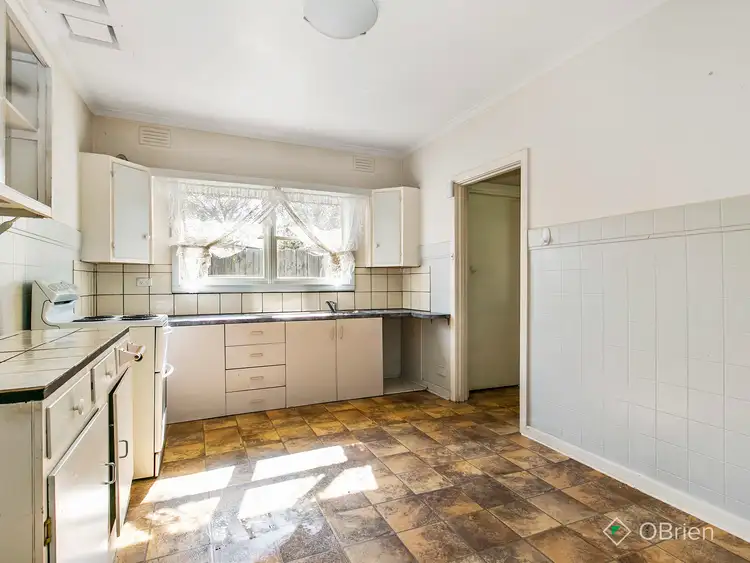 Fifth view of Homely house listing, 2 Ashleigh Avenue, Frankston VIC 3199