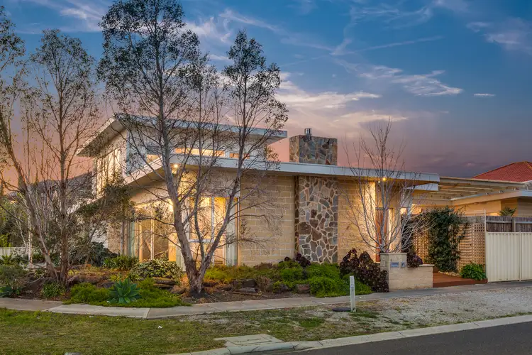 1 Evergreen Court, Taylors Hill VIC 3037