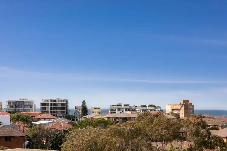 Fourth view of Homely unit listing, 5/56 Seaview Street, Cronulla NSW 2230