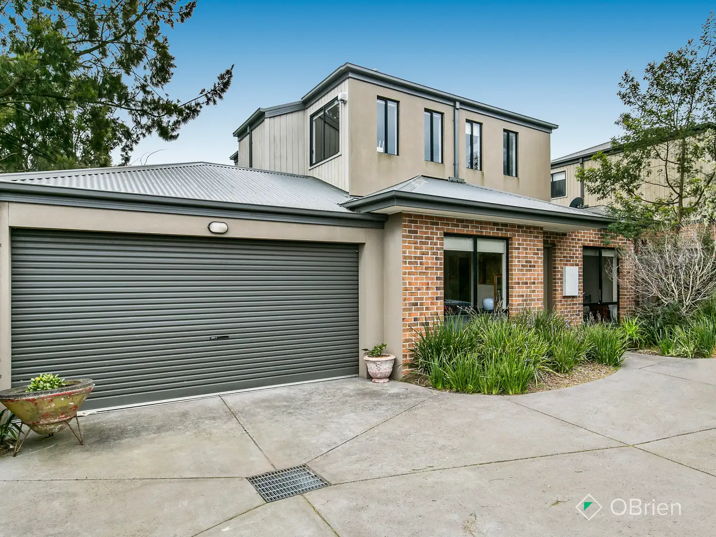 Main view of Homely townhouse listing, 39 Heatherhill Road, Frankston VIC 3199