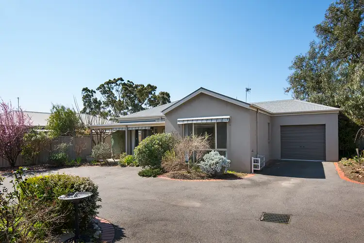 2/30 Saint Street, Castlemaine VIC 3450