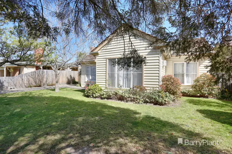 9 Dickinson Street, Hadfield VIC 3046