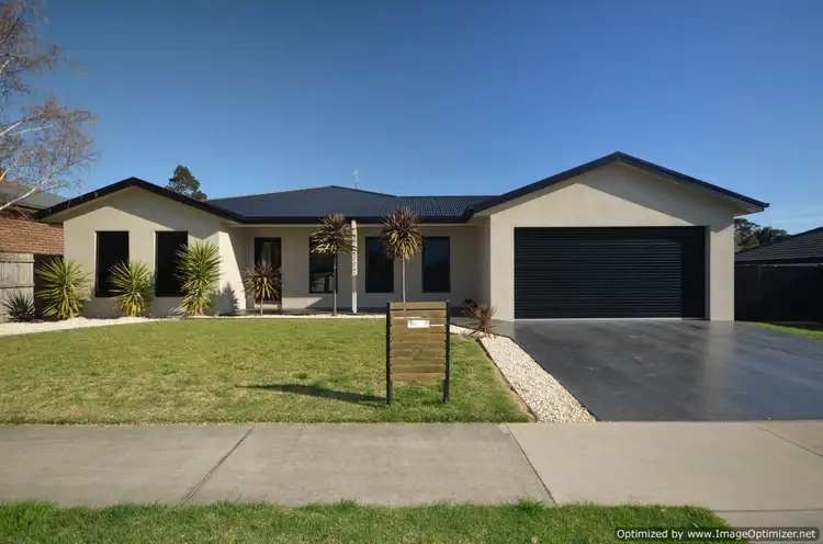 2 Kollmorgen Place, Bairnsdale VIC 3875