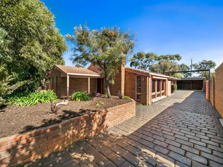 39 Warrawee Circuit, Frankston VIC 3199
