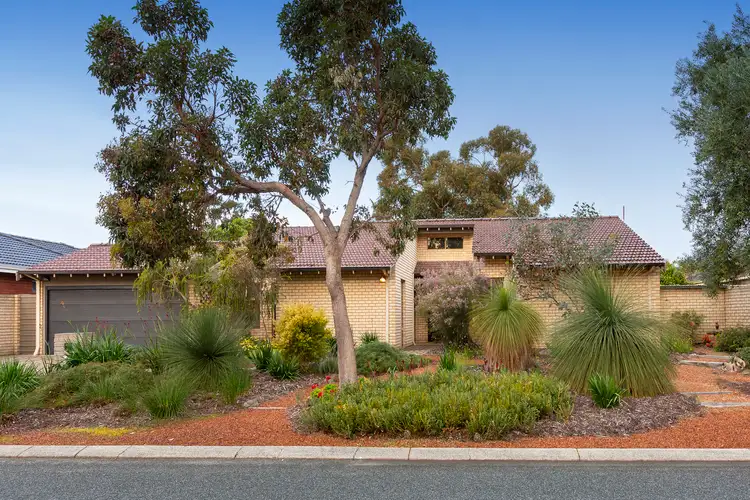 4 Dungarvan Court, Waterford WA 6152