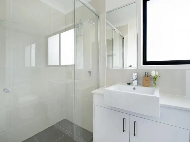 Fifth view of Homely townhouse listing, 1/125 Ekibin Road, Annerley QLD 4103