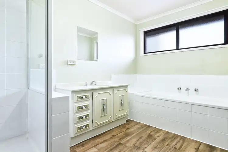 Sixth view of Homely house listing, 18 Kirkbride Way, Craigieburn VIC 3064