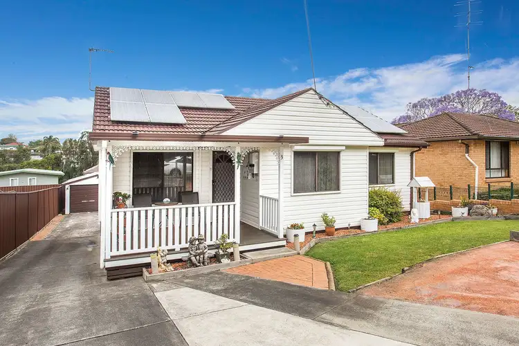 3 Hogarth Avenue, Mount Warrigal NSW 2528
