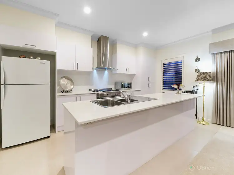 Second view of Homely unit listing, 4/8 Castlegate Place, Berwick VIC 3806