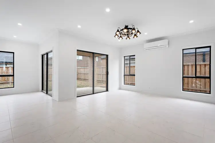 Fifth view of Homely house listing, 73 Stoneleigh Circuit, Williams Landing VIC 3027