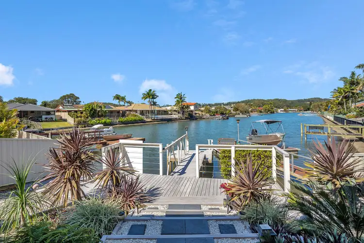 2 Harris Court, Currumbin Waters QLD 4223