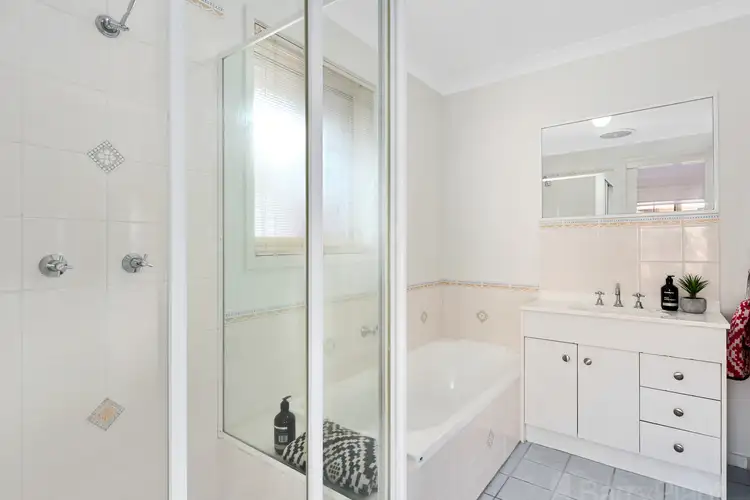 Fifth view of Homely unit listing, 2/6 Callemondah Court, Ferntree Gully VIC 3156