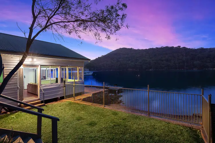 54 Cowan Drive, Cottage Point NSW 2084