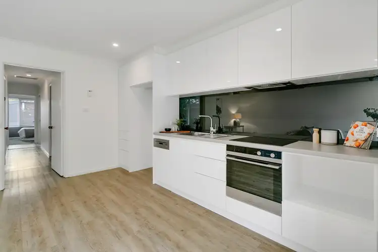 Fourth view of Homely unit listing, 9/4-8 Kenaud Avenue, Mount Eliza VIC 3930