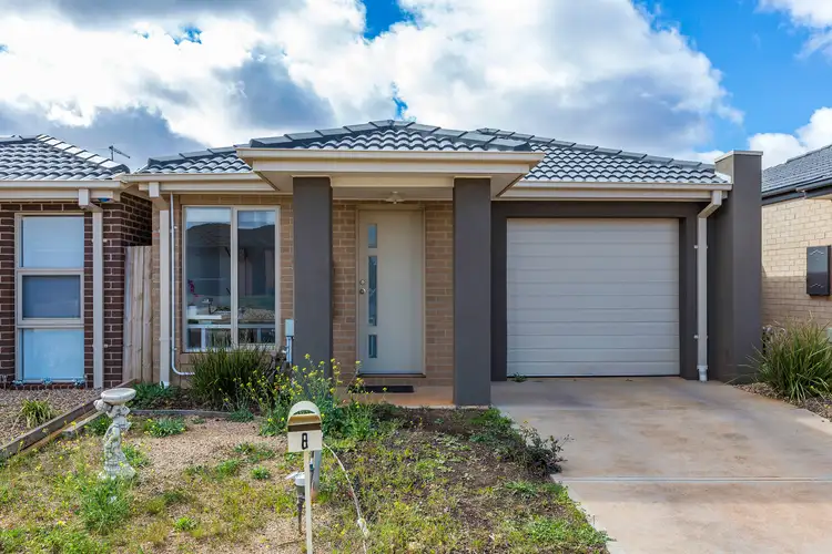 8 Harper Street, Melton South VIC 3338