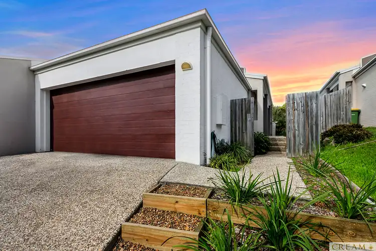 2/139 Overland Drive, Edens Landing QLD 4207