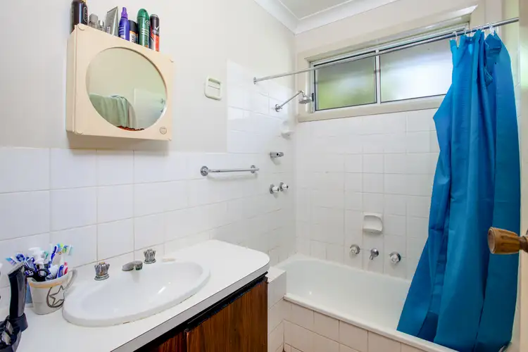 Fifth view of Homely unit listing, 2a Tower Street, Wodonga VIC 3690