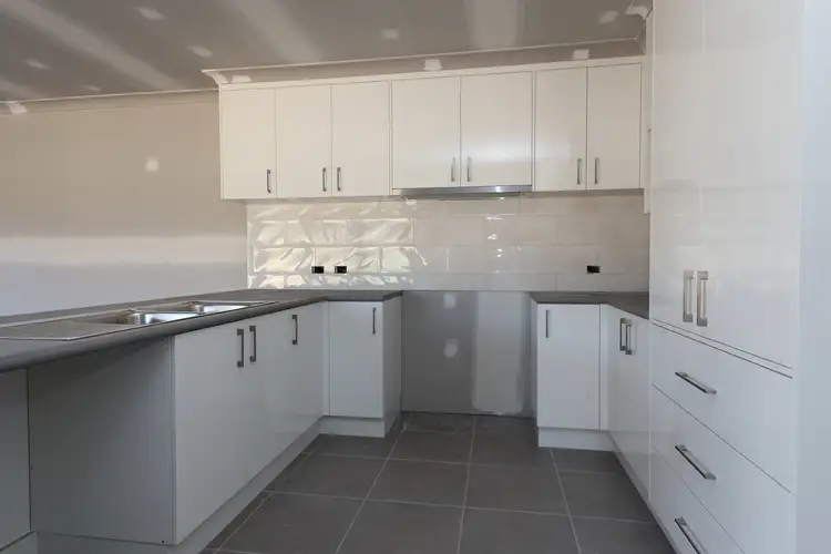 Second view of Homely house listing, 8 McDowell Street, Wodonga VIC 3690