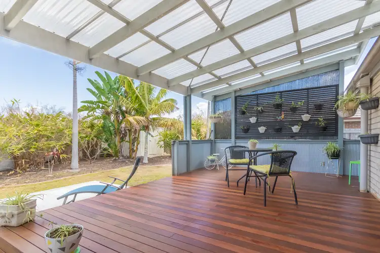 11 Ningi Waters Drive, Ningi QLD 4511