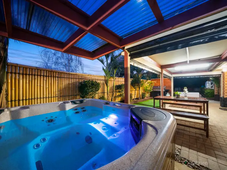 1/59 Clairmont Avenue, Cranbourne VIC 3977