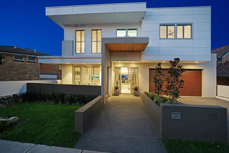 18 Ridge Street, Merewether NSW 2291