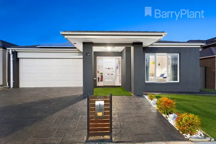 29 Oakgrove Drive, Craigieburn VIC 3064