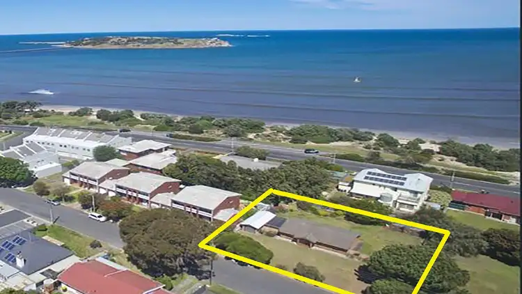 14-16 Newland Street, Victor Harbor SA 5211