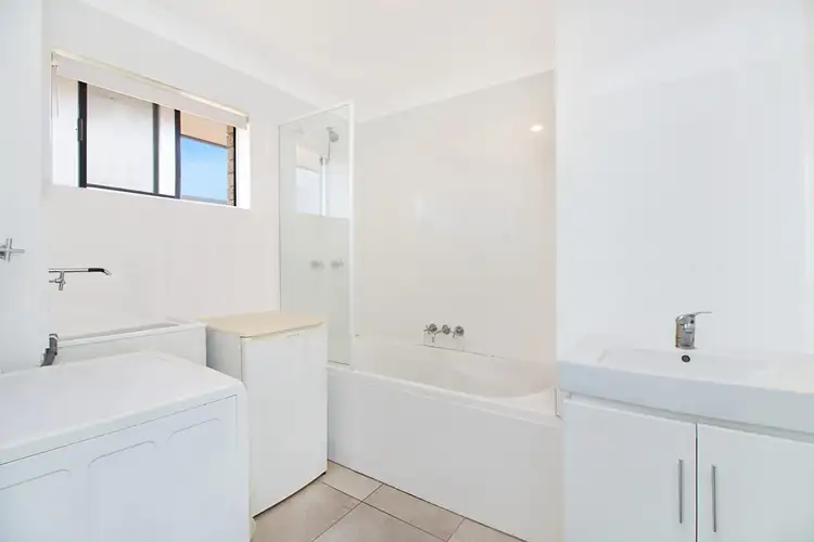 Fifth view of Homely unit listing, 10/276 The Esplanade, Miami QLD 4220