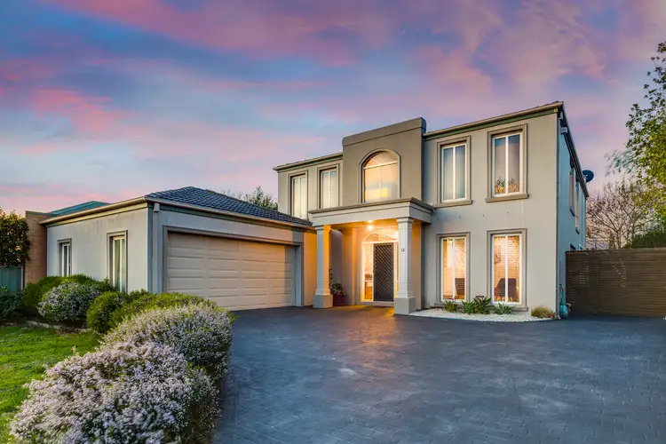 12 Cuthbert Drive, Hillside VIC 3037