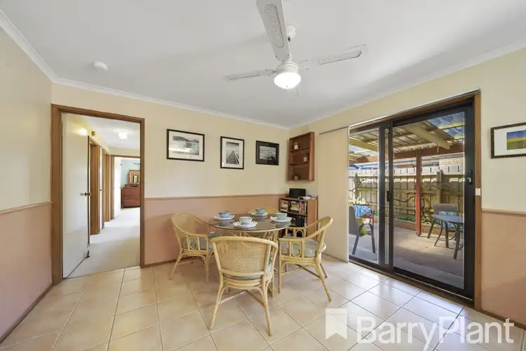 Fifth view of Homely house listing, 7 Arleon Crescent, Cranbourne VIC 3977