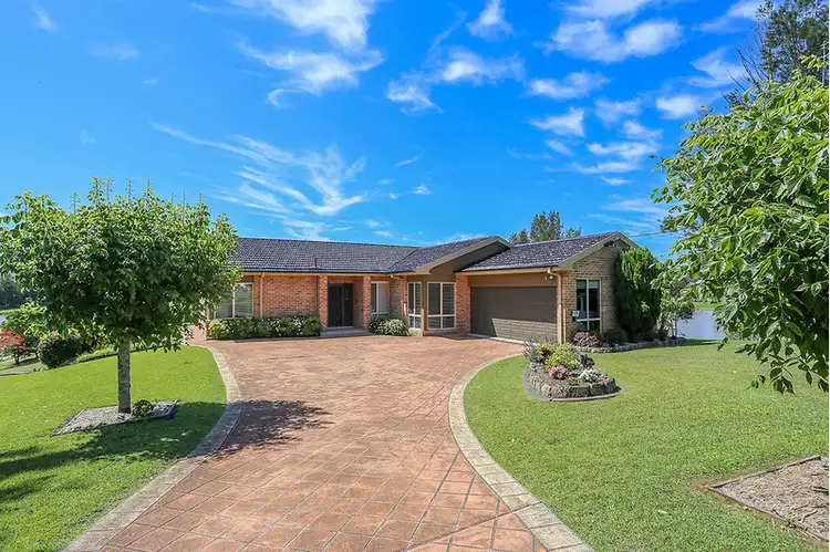 11 Maitland Road, Bolwarra NSW 2320