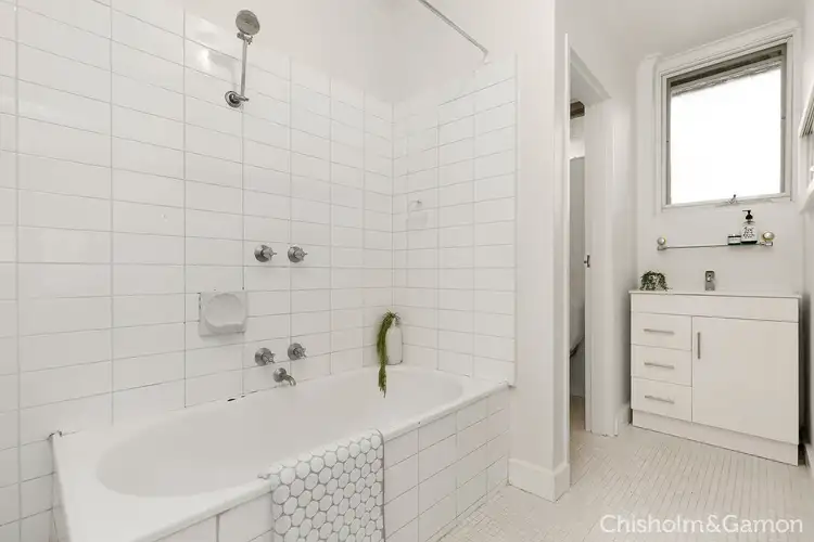 Fifth view of Homely apartment listing, 5/113 Addison Street, Elwood VIC 3184