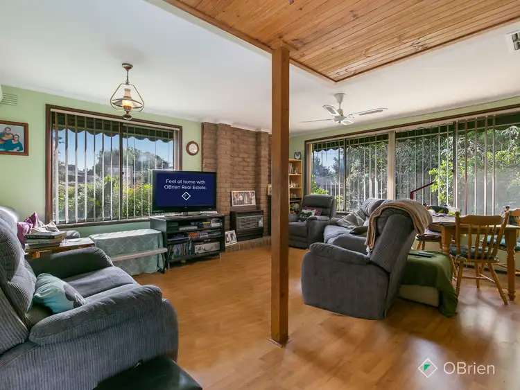 Second view of Homely house listing, 8 Carolyn Court, Frankston VIC 3199
