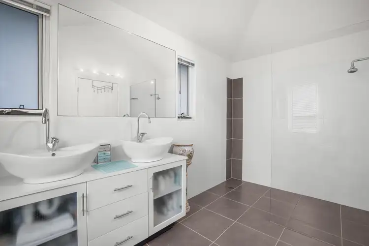 Sixth view of Homely house listing, 42 Primrose Parade, Wynnum QLD 4178
