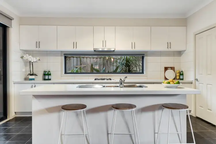 Third view of Homely house listing, 6 Osprey Place, Craigieburn VIC 3064