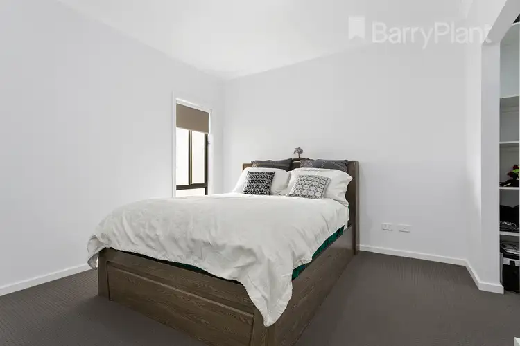 Sixth view of Homely house listing, 10 Burrows Place, Craigieburn VIC 3064
