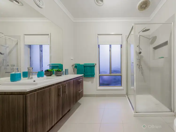 Fifth view of Homely house listing, 7 Lonarto Avenue, Clyde North VIC 3978