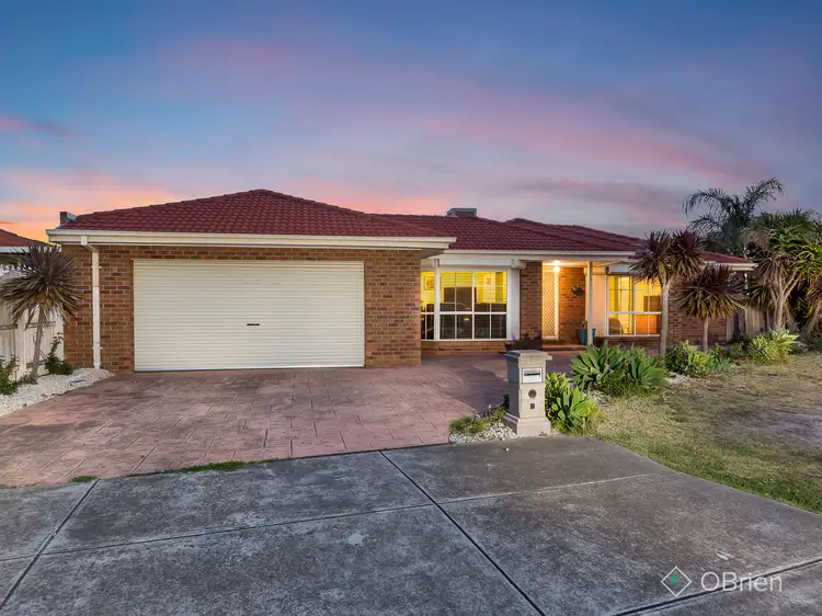 2 Honeysuckle Avenue, Hillside VIC 3037