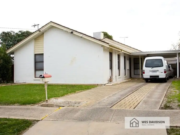 1 Creek Crescent, Horsham VIC 3400