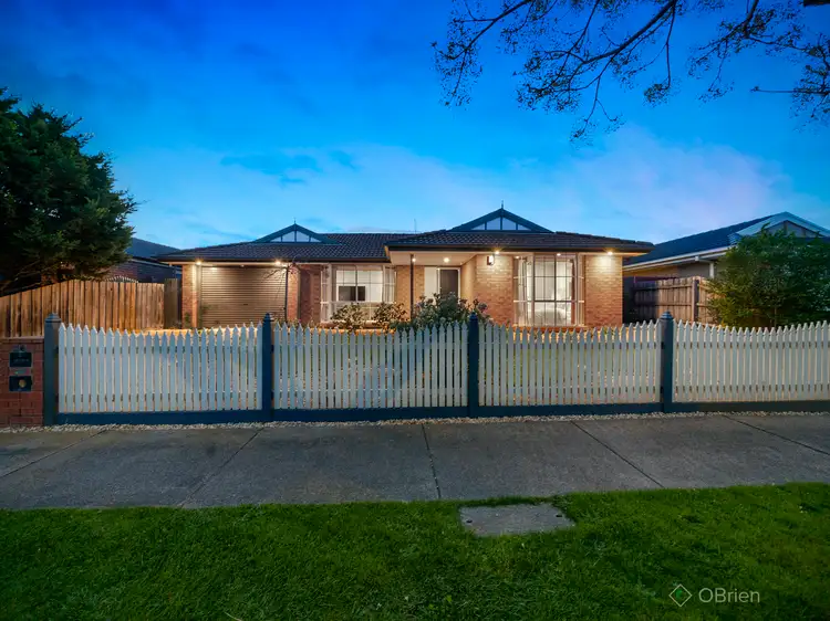 46 Hamilton Drive, Cranbourne North VIC 3977