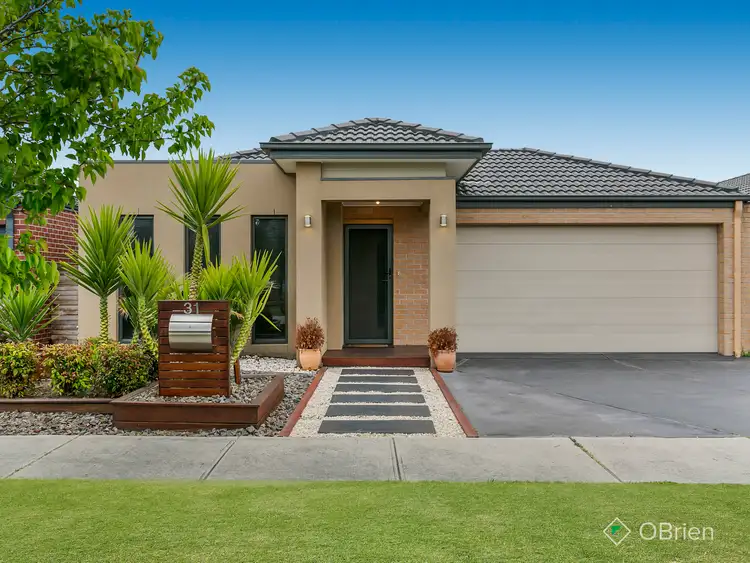 Second view of Homely house listing, 31 Malua Circuit, Sandhurst VIC 3977