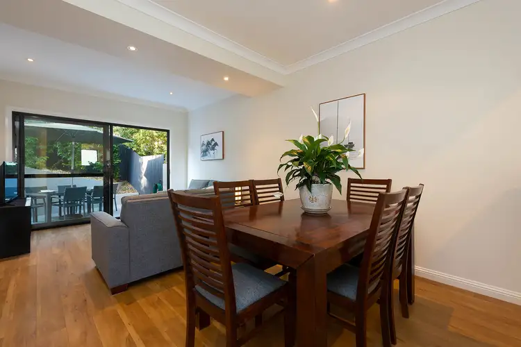 4/10 Greenlaw Street, Indooroopilly QLD 4068