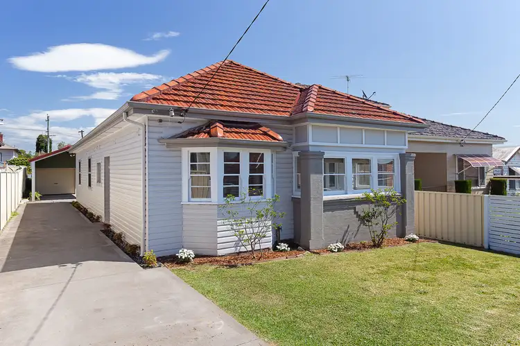 16 King Street, Waratah West NSW 2298